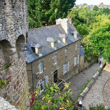 La Vue Des Remparts Apartment Dinan Exterior photo